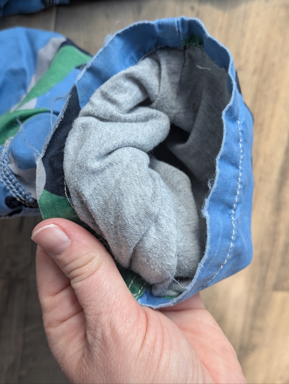 Mini Boden Boys 3Y Bundle: Jersey Lined Camo Cargoes & Zip-Off Convertible Pants - Picture 5 of 9